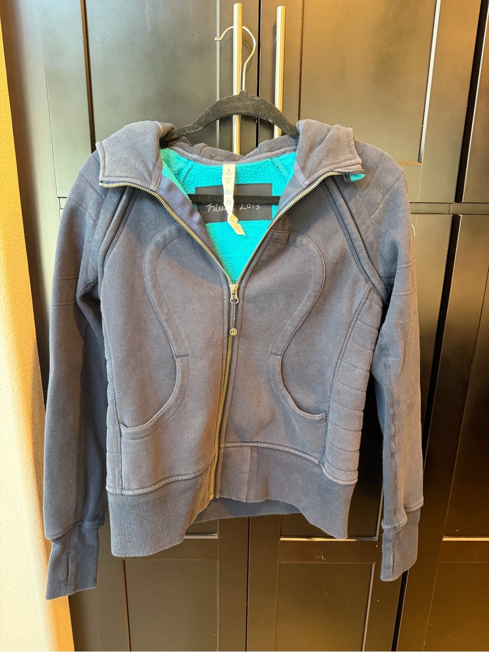 Lulu Lemon Navy Zip-Up Hoodie/Vest with Teal Lining and removable sleeves.